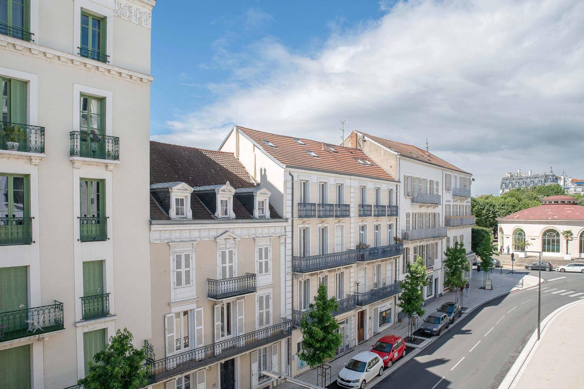 Residence Aristide Briand - Appartements En Centre Ville Vichy Exterior photo